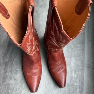 Woman’s Tecova Cowgirl boots